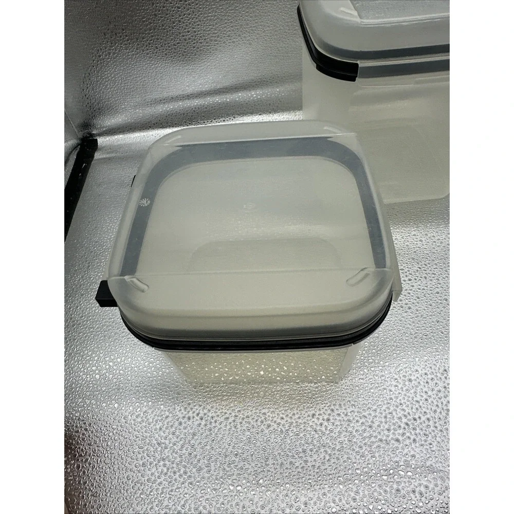 Tupperware signs use
